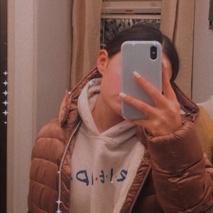 Meet your Posher, Chiara